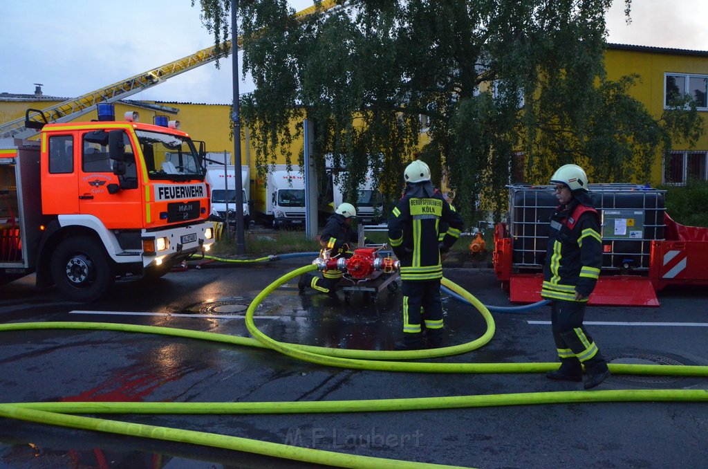 Grossfeuer Poco Lager Koeln Porz Gremberghoven Hansestr P412.JPG - Miklos Laubert